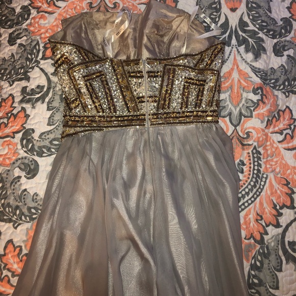 Terani Couture Prom Dress - Picture 5 of 8